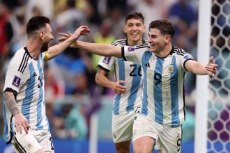 मेस्सी र अल्भारेज चम्कदा अर्जेन्टिना विश्वकपको फाइनलमा